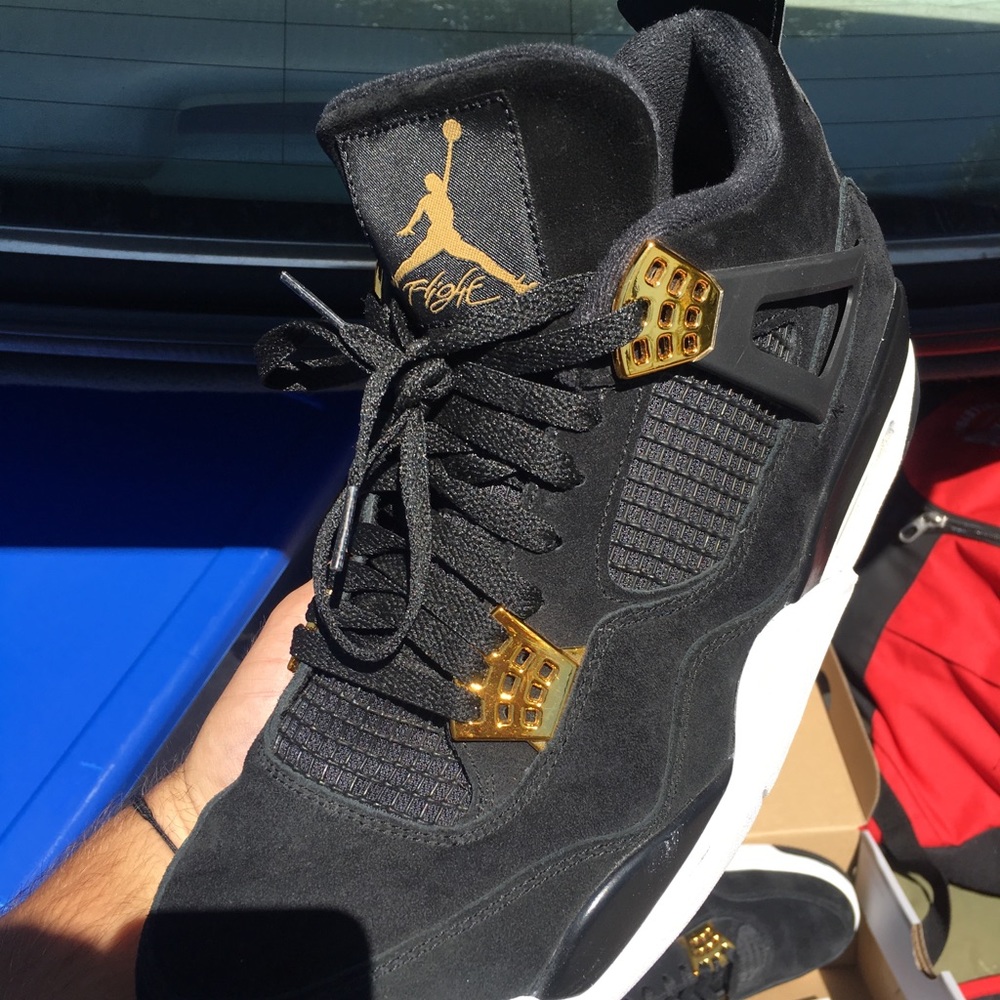 Jordan 4 Royalty sz 13